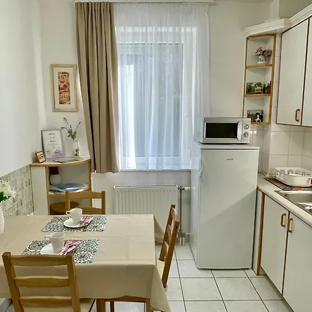 Apartment Tavirozsa 1a *